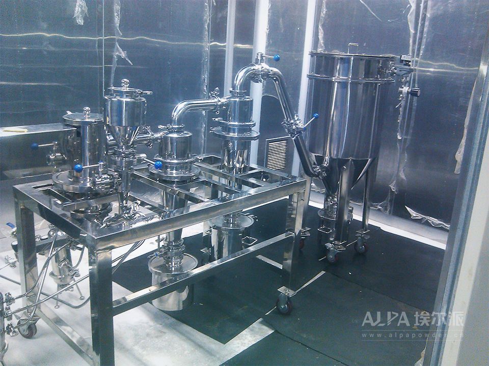 實(shí)驗(yàn)室三合一<a href=http://www.jzjxgl.cn/chanpin/27.html target=_blank class=infotextkey>氣流粉碎機(jī)</a>